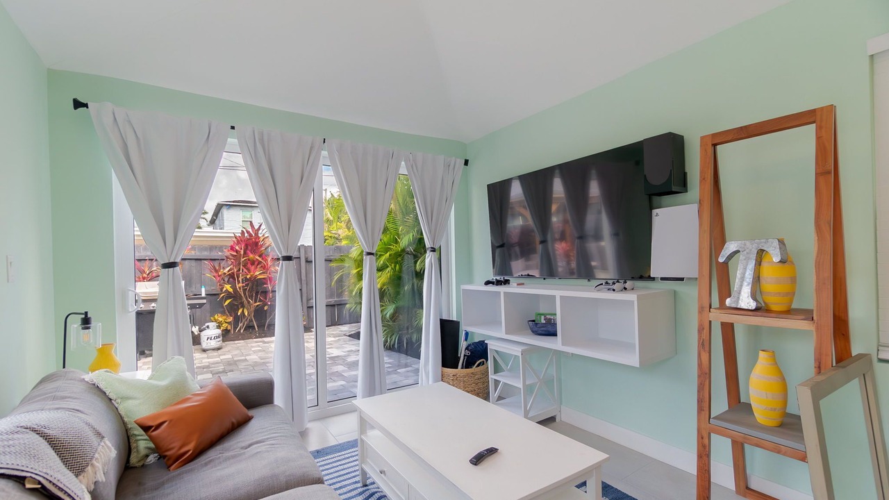 Photo of Livingroom in Old Northwood Historic District