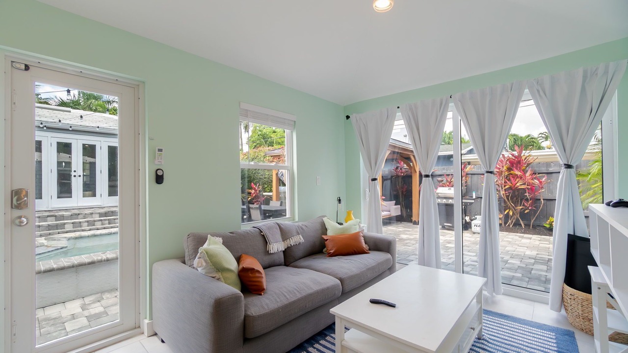 Photo of Livingroom in Old Northwood Historic District