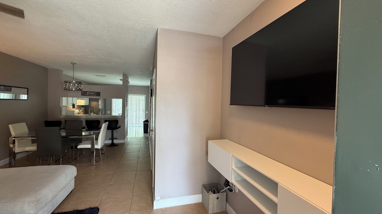 Photo of Livingroom in Meadow Pointe