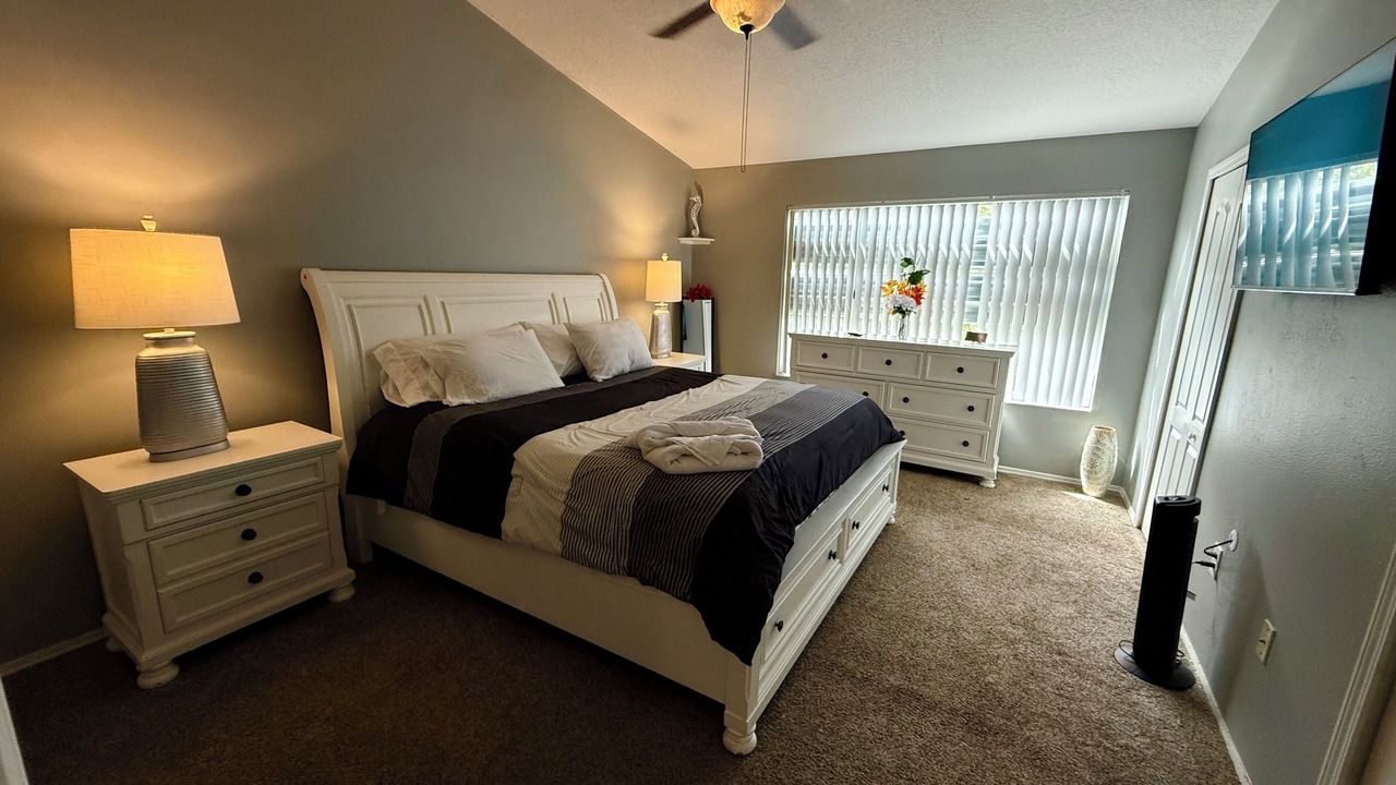 Photo of Bedroom in Meadow Pointe