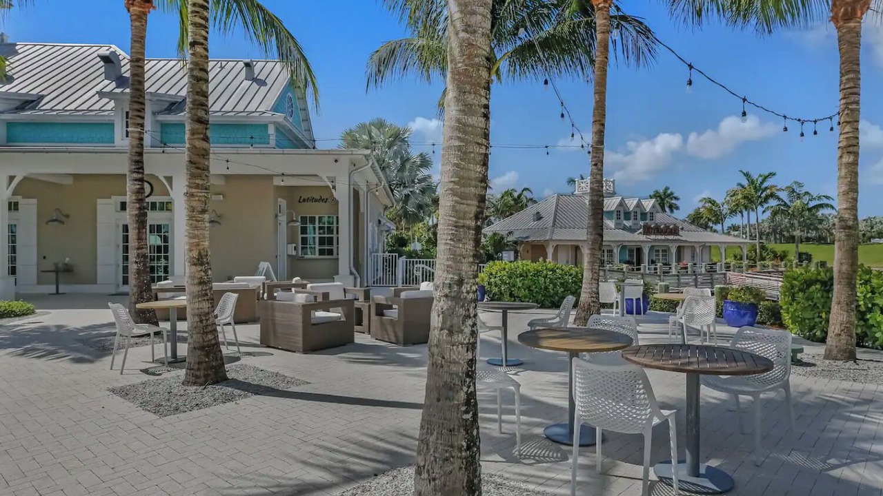 Photo of Outdoor in Naples