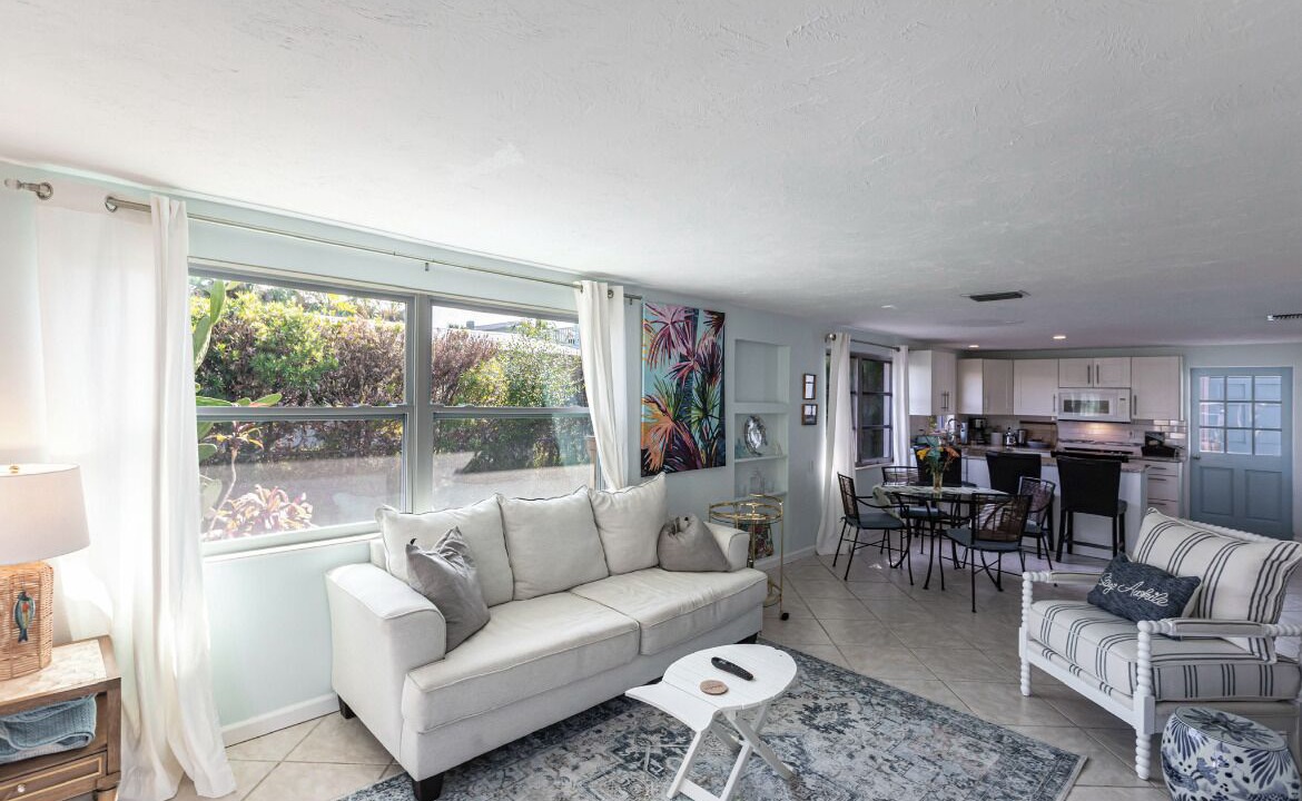 Photo of Livingroom in Longbeach Village