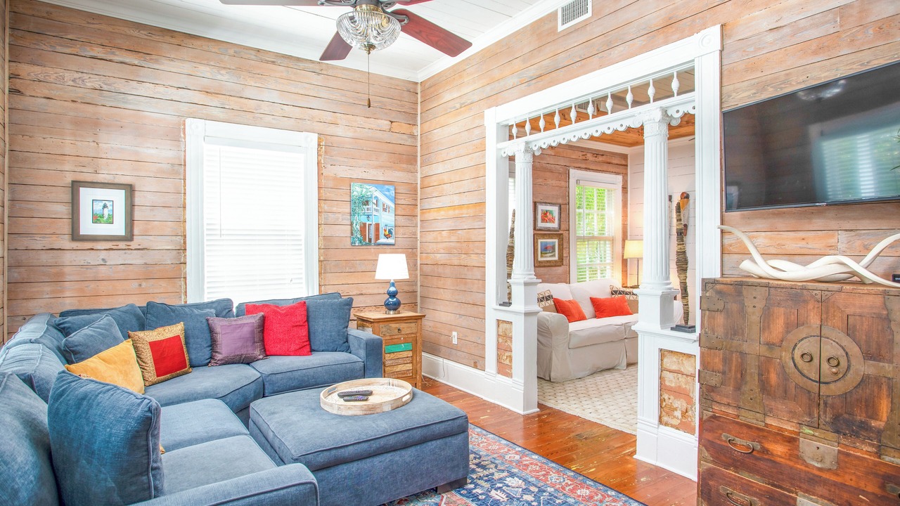 Photo of Livingroom in Historic Seaport