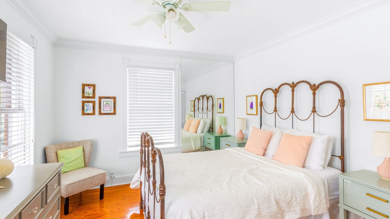 Photo of Bedroom in Historic Seaport