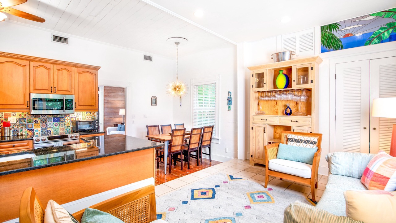 Photo of Livingroom in Historic Seaport