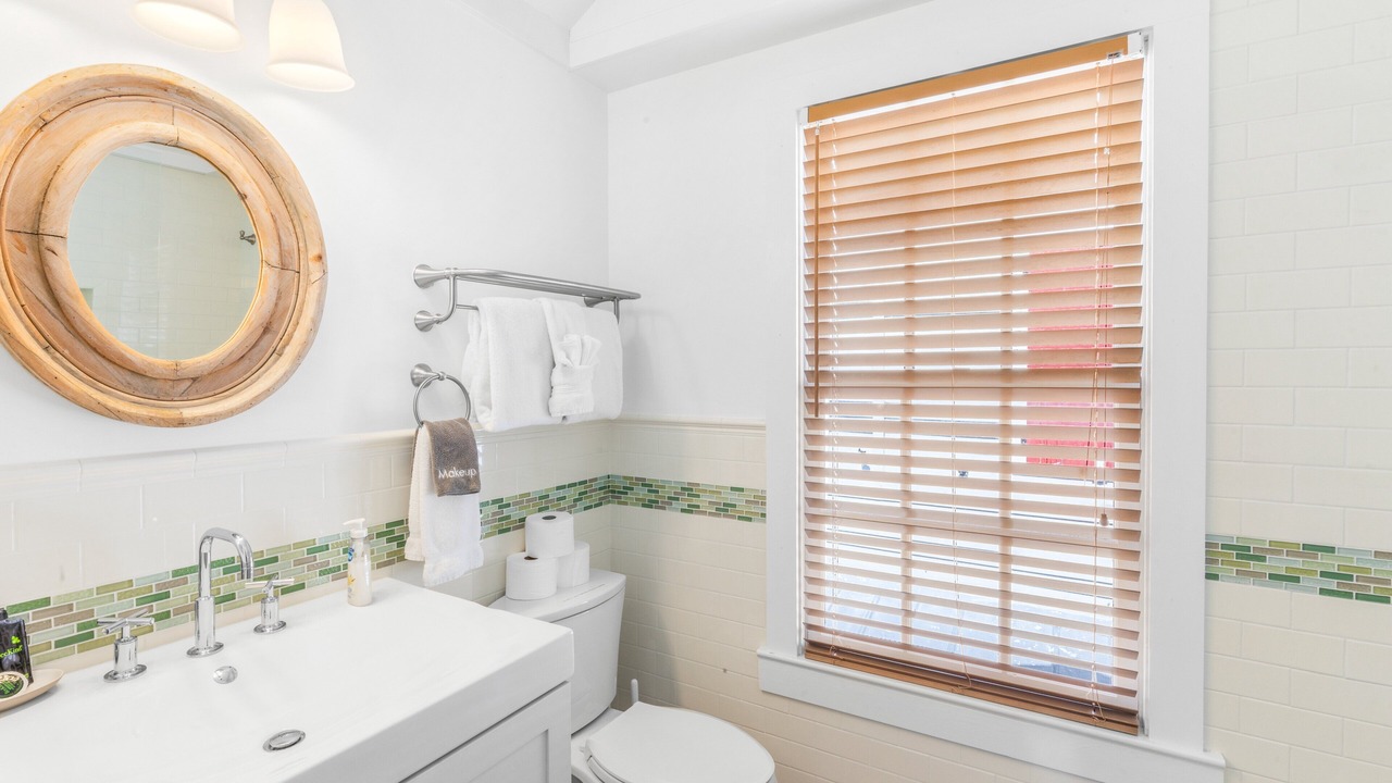 Photo of Bathroom in Historic Seaport