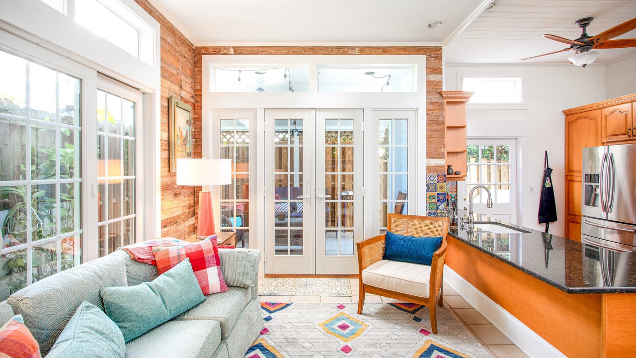 Photo of Livingroom in Historic Seaport