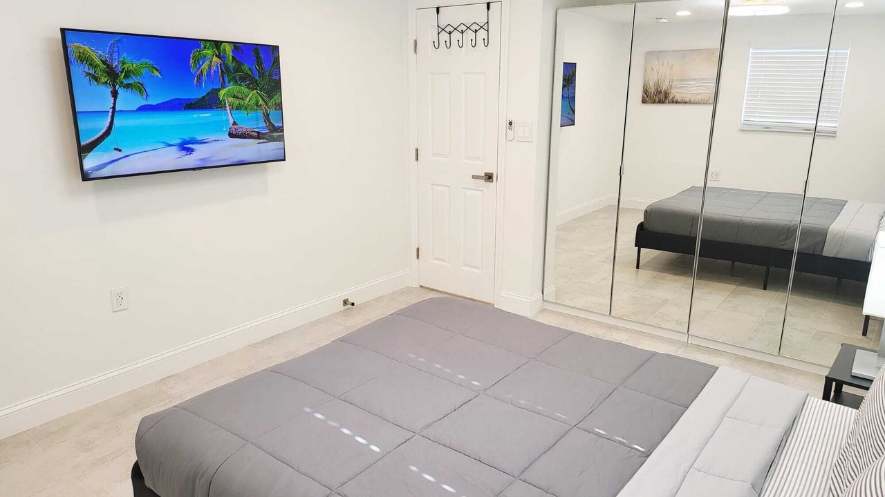 Photo of Bedroom in Hudson Beach Estates