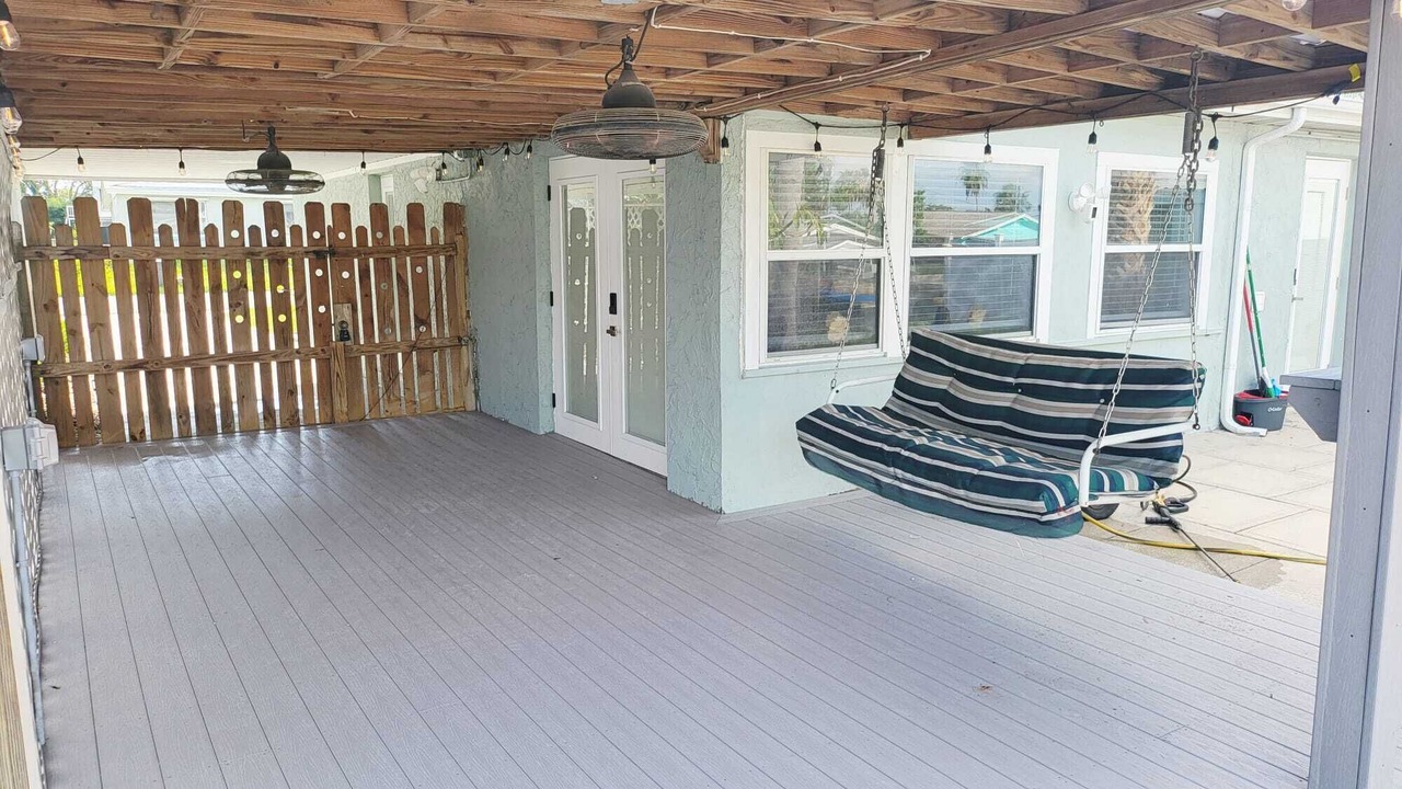Photo of Patio Balcony in Hudson Beach Estates