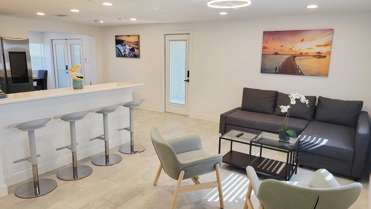Photo of Livingroom in Hudson Beach Estates