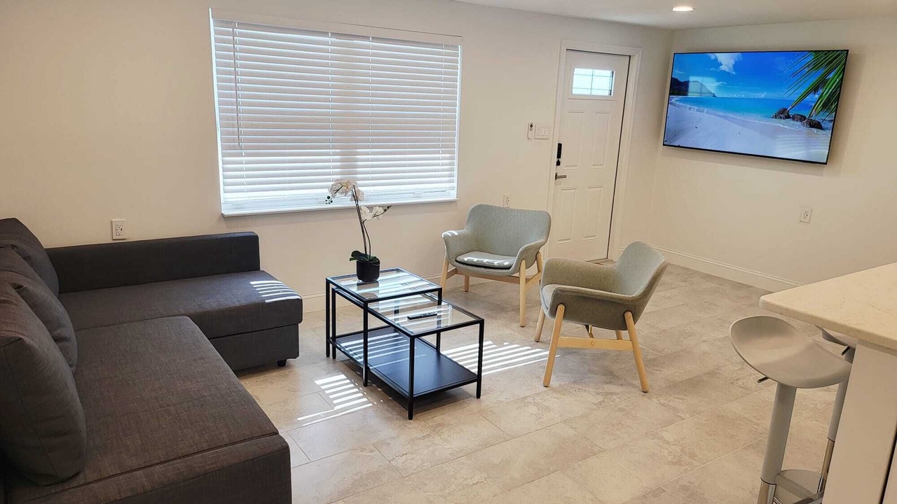 Photo of Livingroom in Hudson Beach Estates