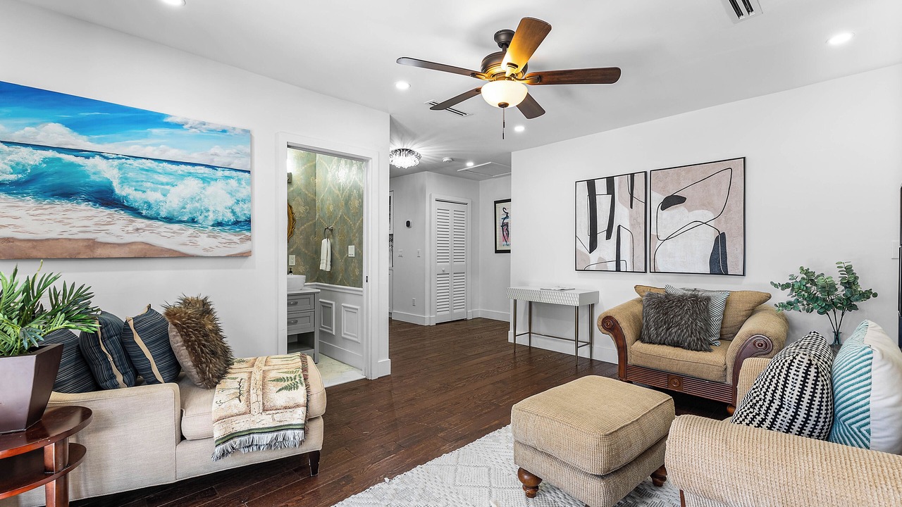 Photo of Livingroom in Palm Beach - West Palm Beach