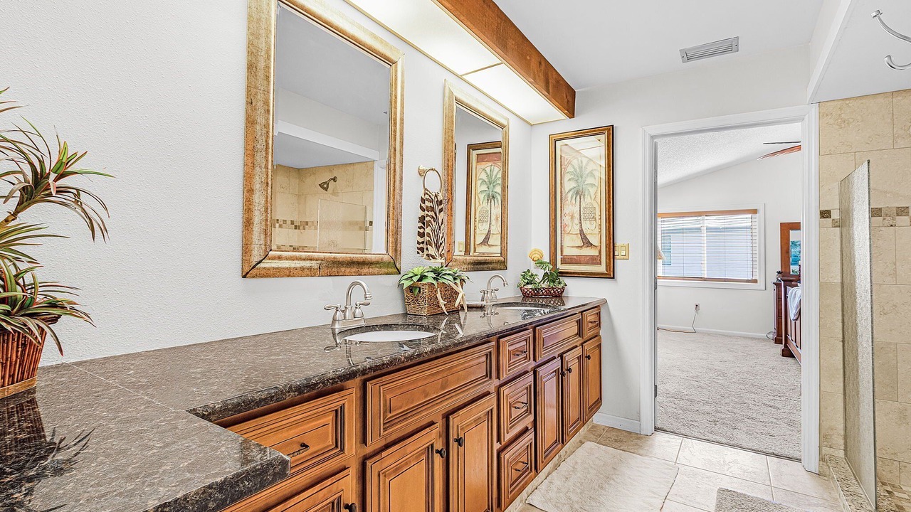 Photo of Bathroom in Pelican