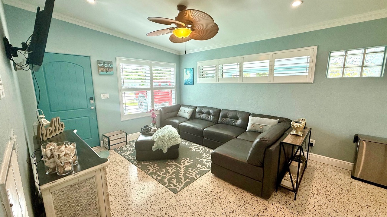 Photo of Livingroom in Ocean View Halifax Estates