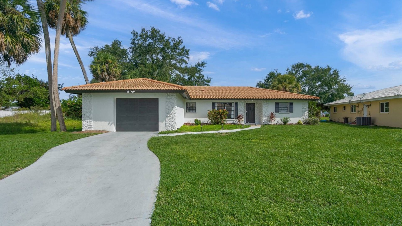 Photo of Others in Gulf Gate Estates
