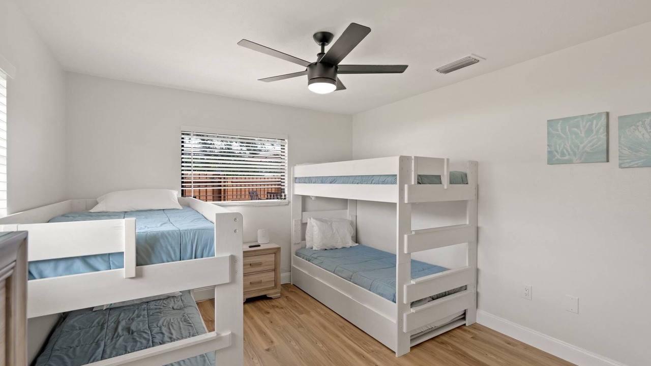 Photo of Bedroom in Gulf Gate Estates