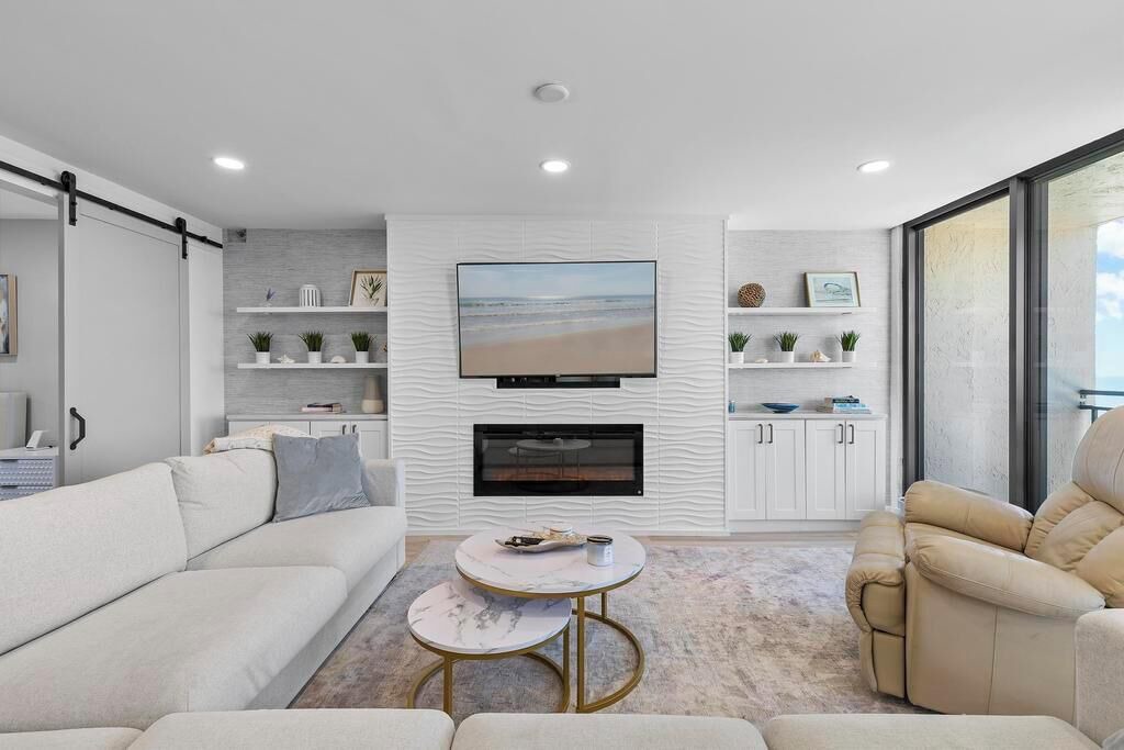 Photo of Livingroom in New Smyrna Beach