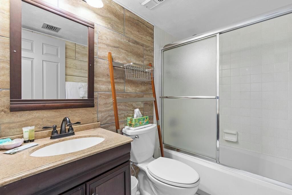 Photo of Bathroom in New Smyrna Beach
