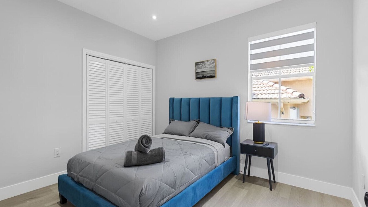 Photo of Bedroom in Ludlam