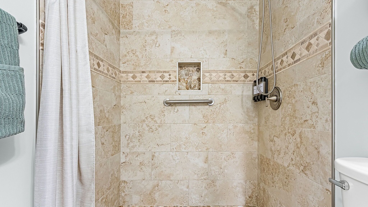 Photo of Bathroom in Trafalgar