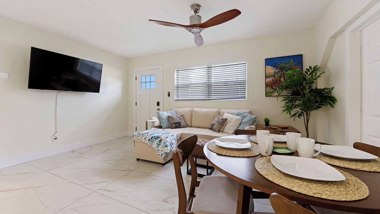Photo of Livingroom in Riviera Bay