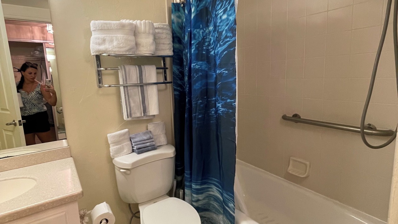 Photo of Bathroom in Ortona Park