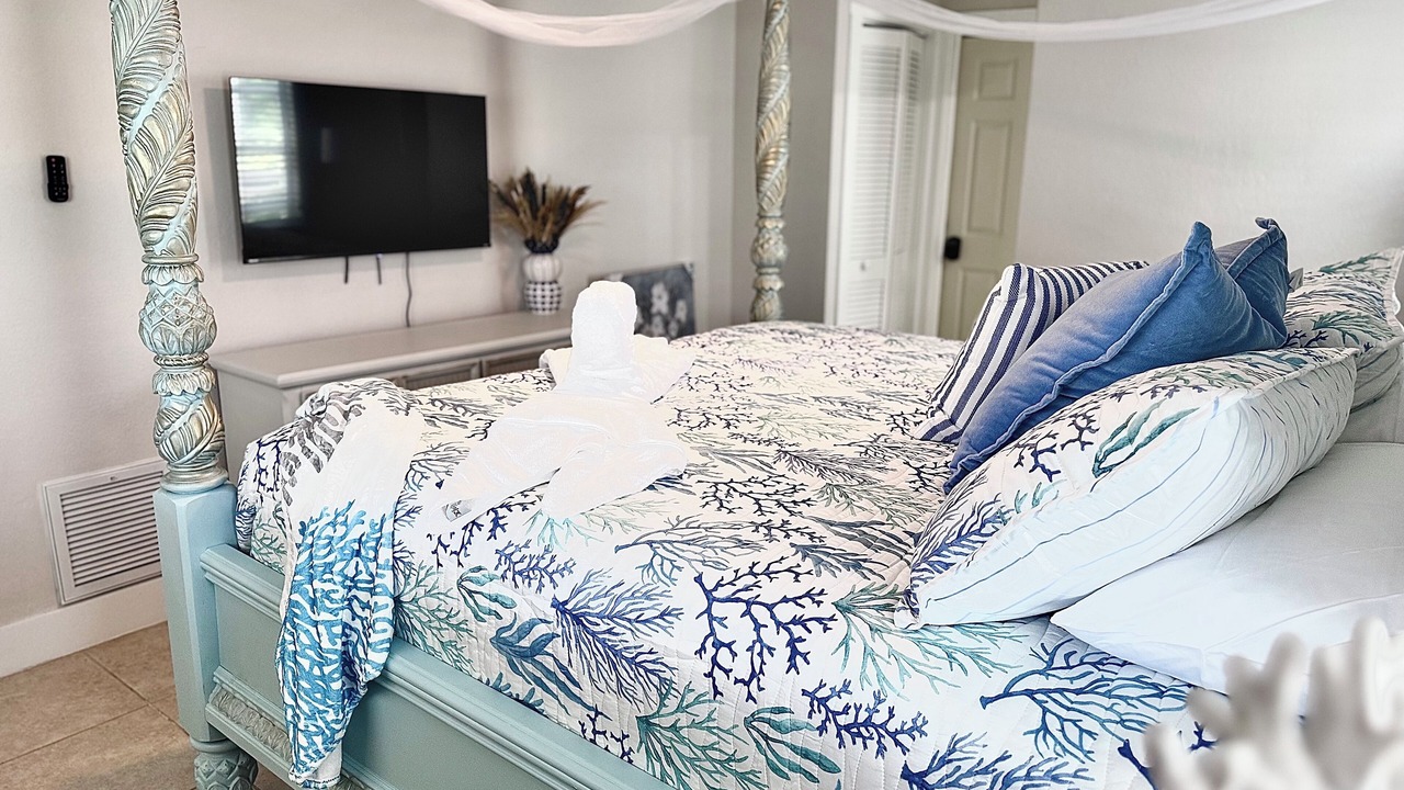 Photo of Bedroom in Harbor Hills