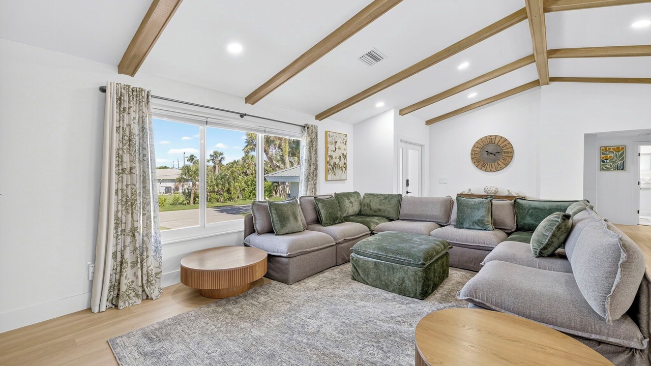 Photo of Livingroom in Bright Water