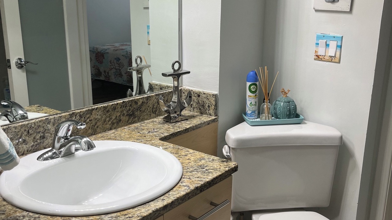 Photo of Bathroom in Dolphin Isles