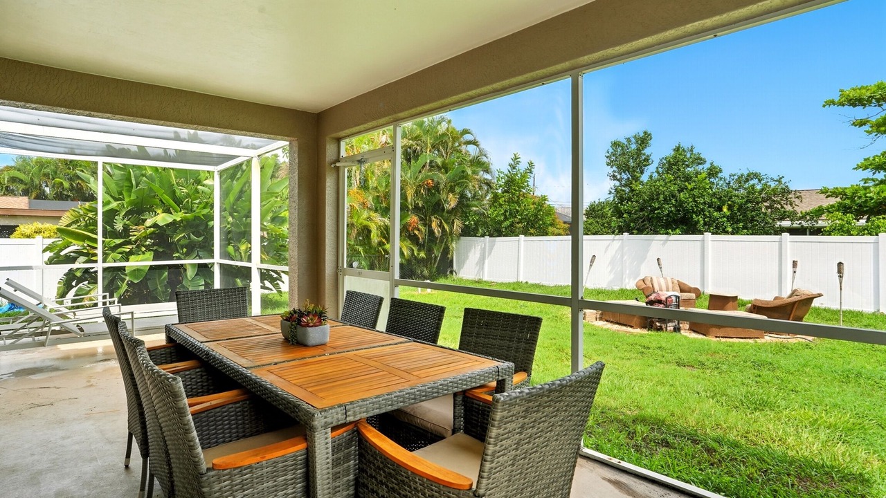 Photo of Outdoor in Pelican