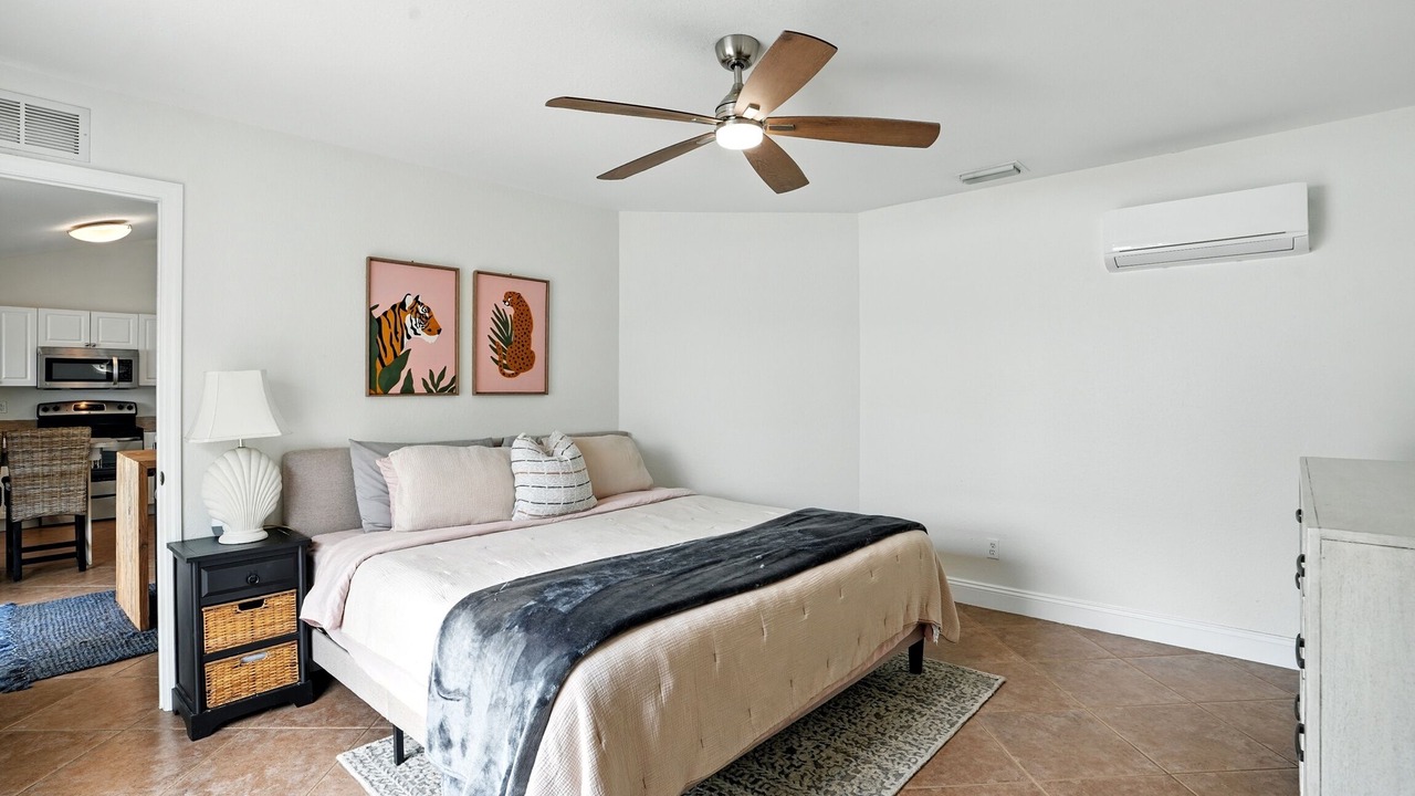 Photo of Bedroom in Pelican