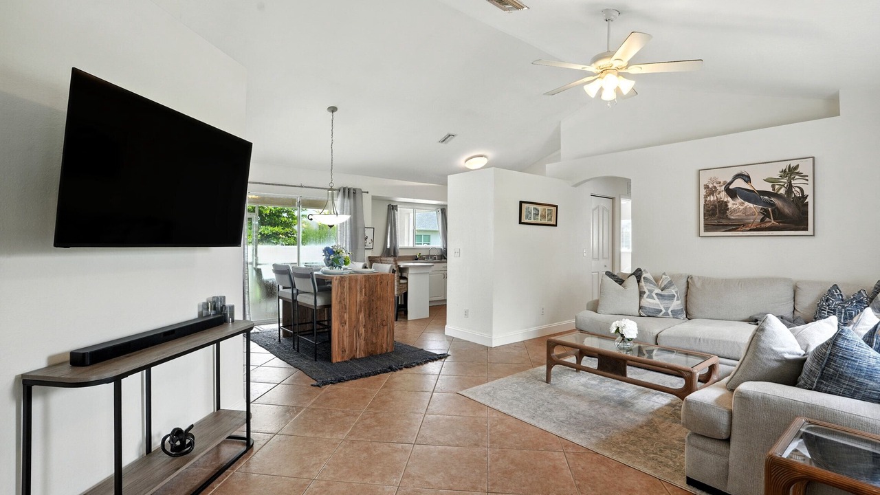 Photo of Livingroom in Pelican