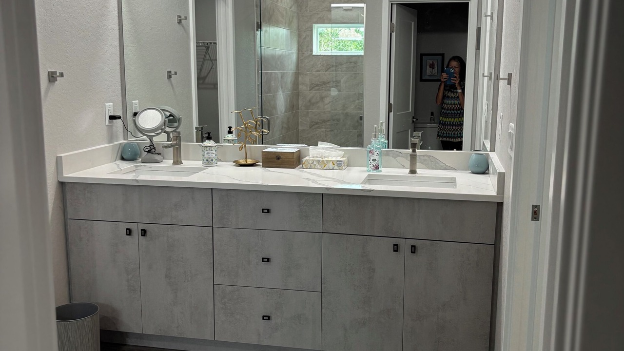 Photo of Bathroom in Avis Oaks