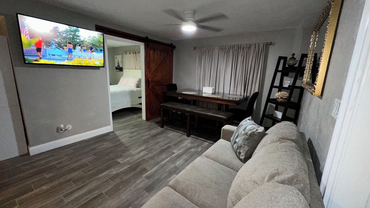 Photo of Livingroom in DeLand