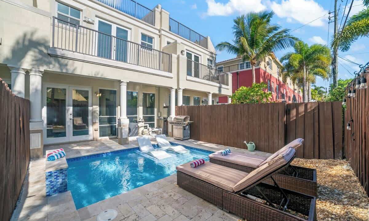 Photo of Outdoor in Coral Ridge