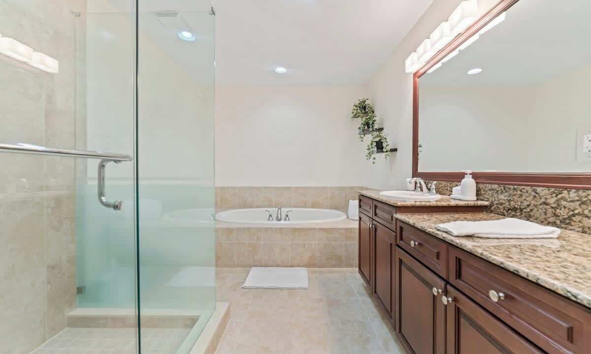 Photo of Bathroom in Coral Ridge