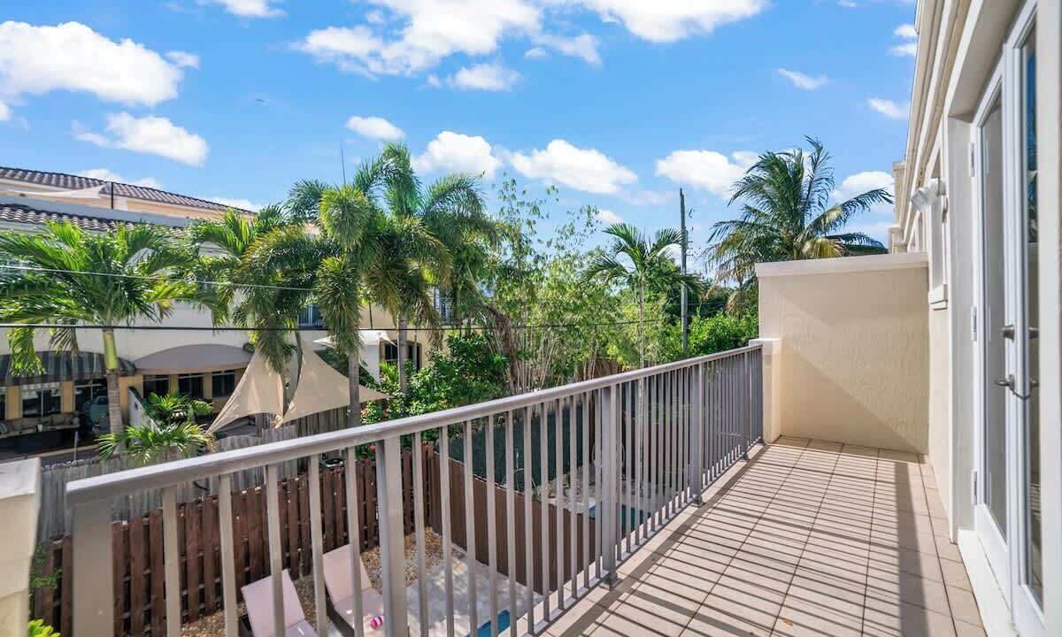 Photo of Outdoor in Coral Ridge