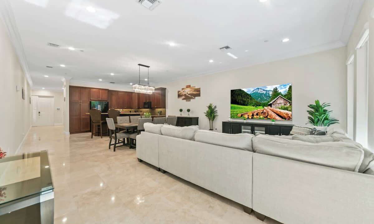 Photo of Livingroom in Coral Ridge