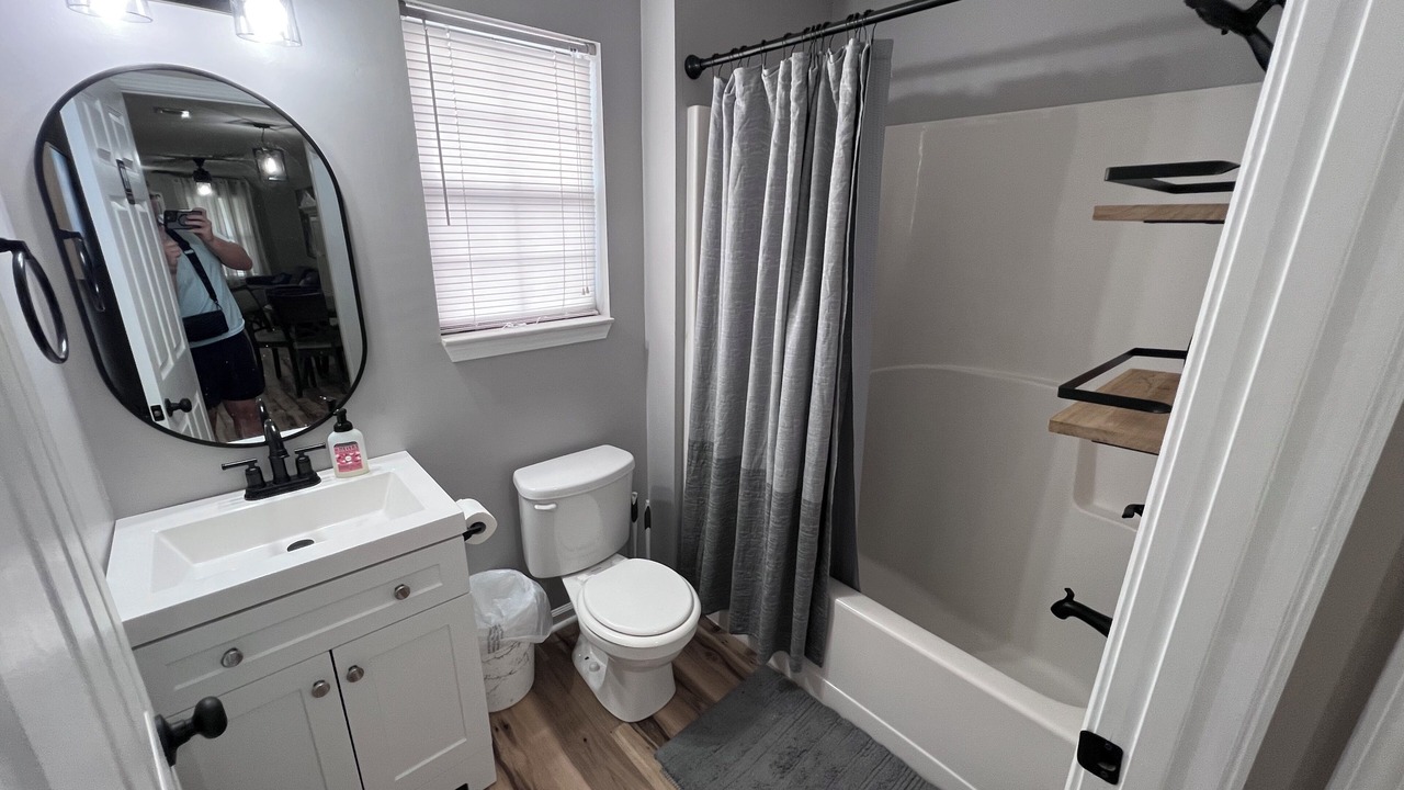 Photo of Bathroom in Thomas Drive