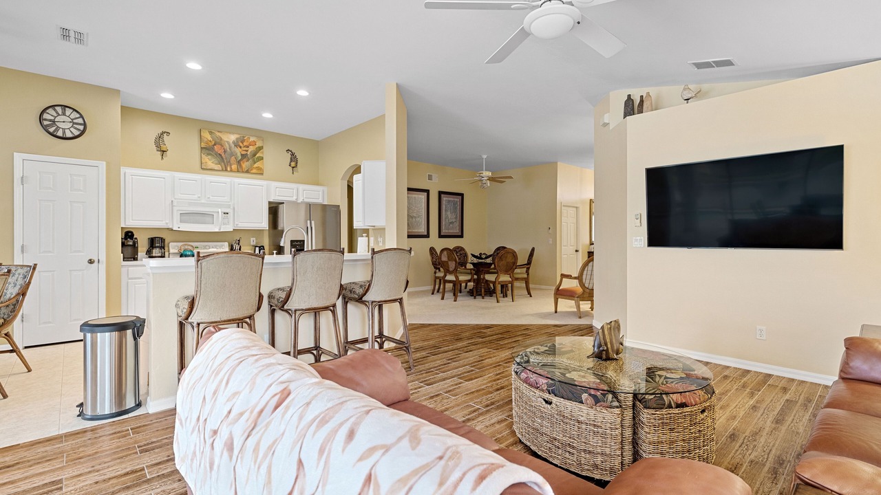 Photo of Livingroom in Beachwalk Isles