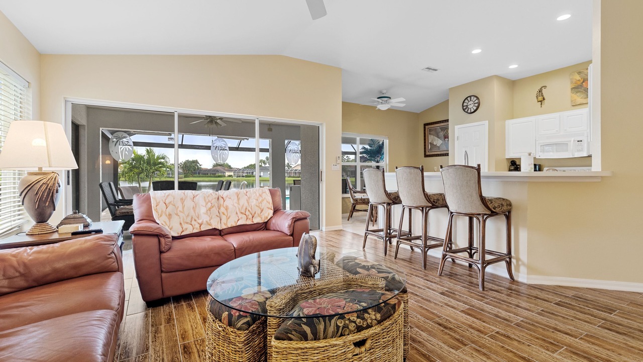 Photo of Livingroom in Beachwalk Isles