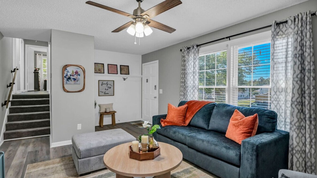 Photo of Livingroom in Lexington