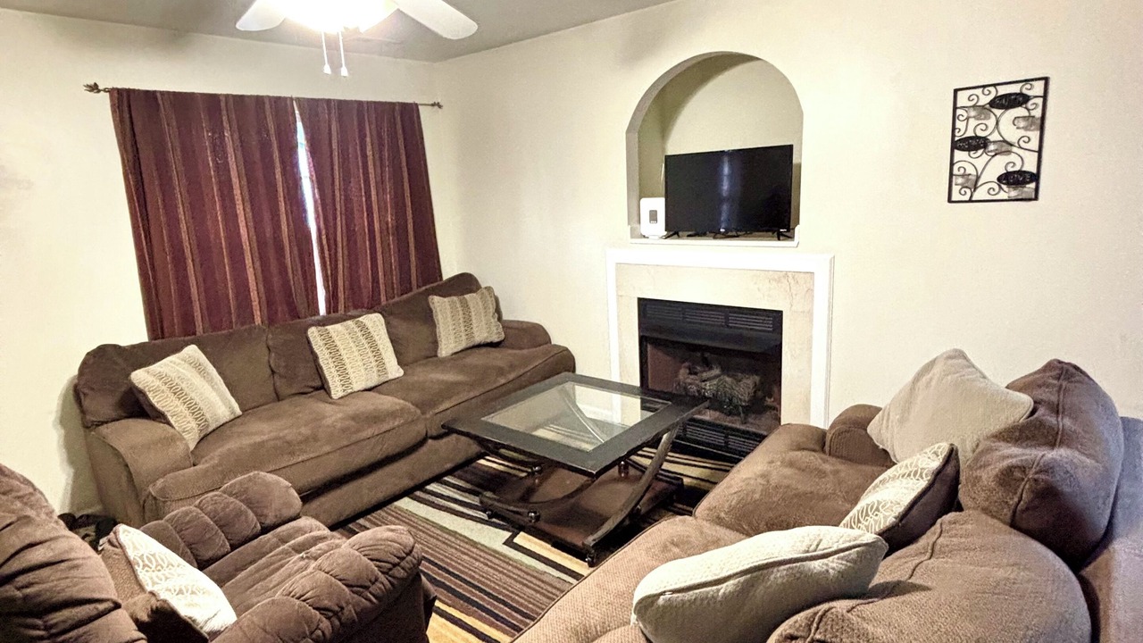 Photo of Livingroom in Alexis