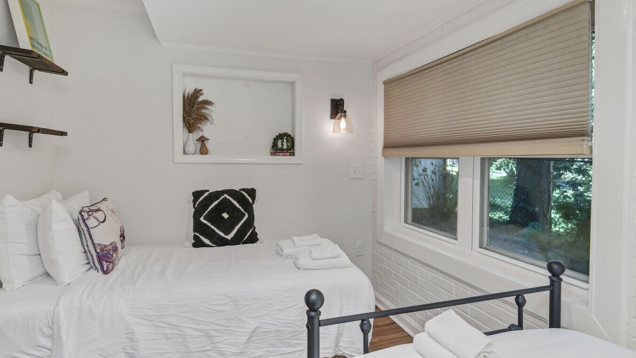 Photo of Bedroom in Forest Acres