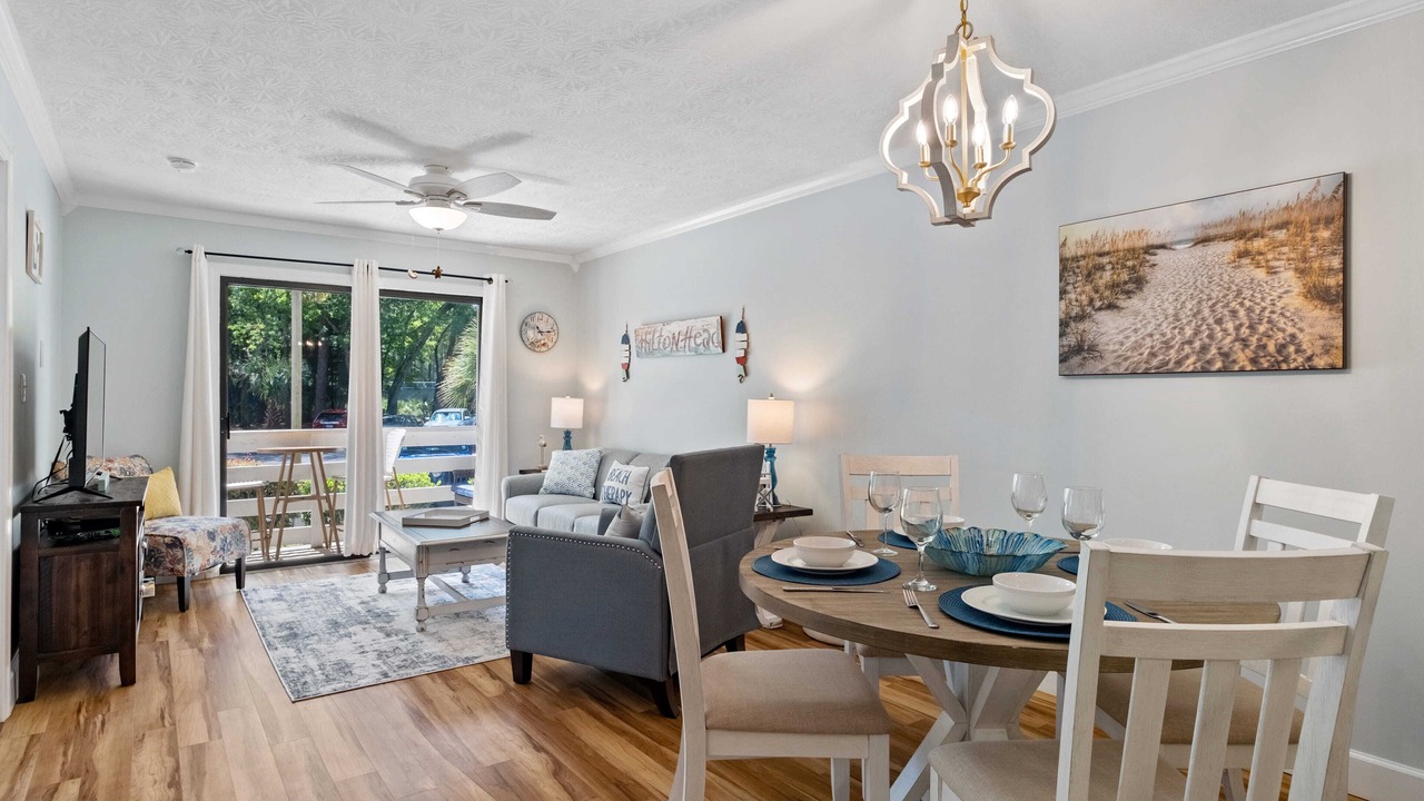 Photo of Livingroom in Folly Field