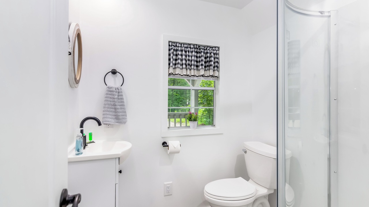 Photo of Bathroom in Ellijay