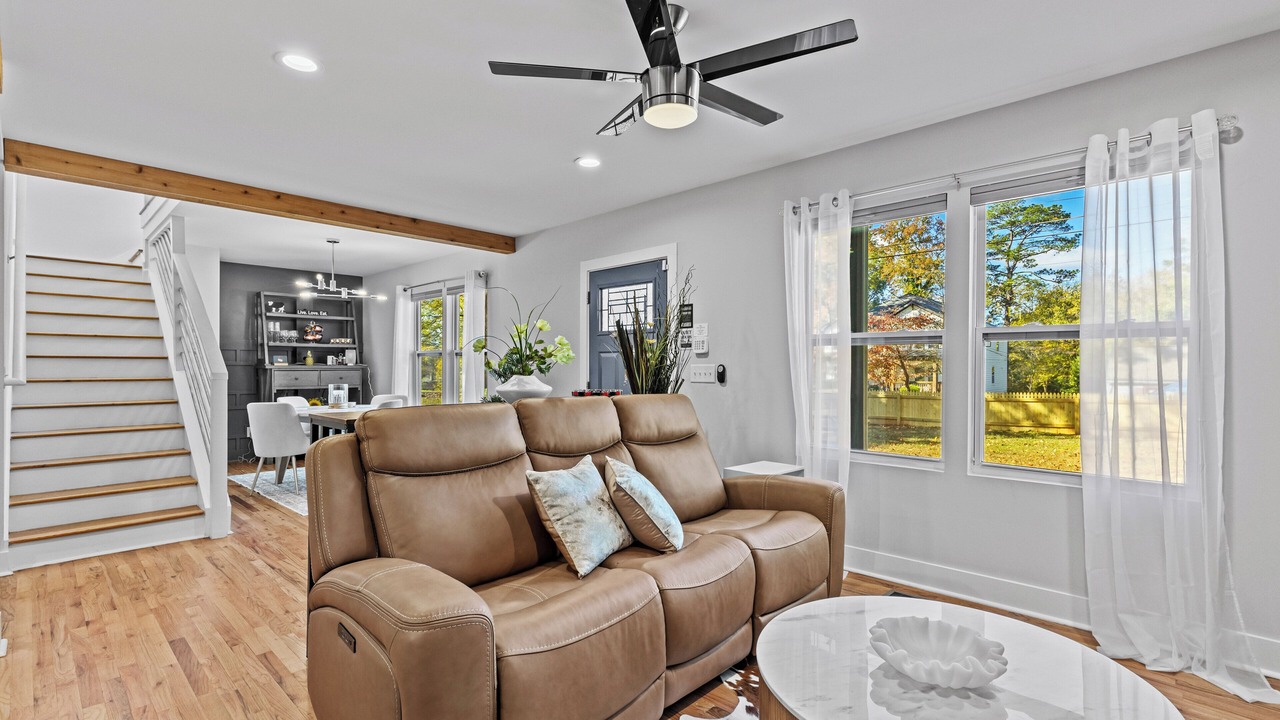 Photo of Livingroom in Candler-McAfee