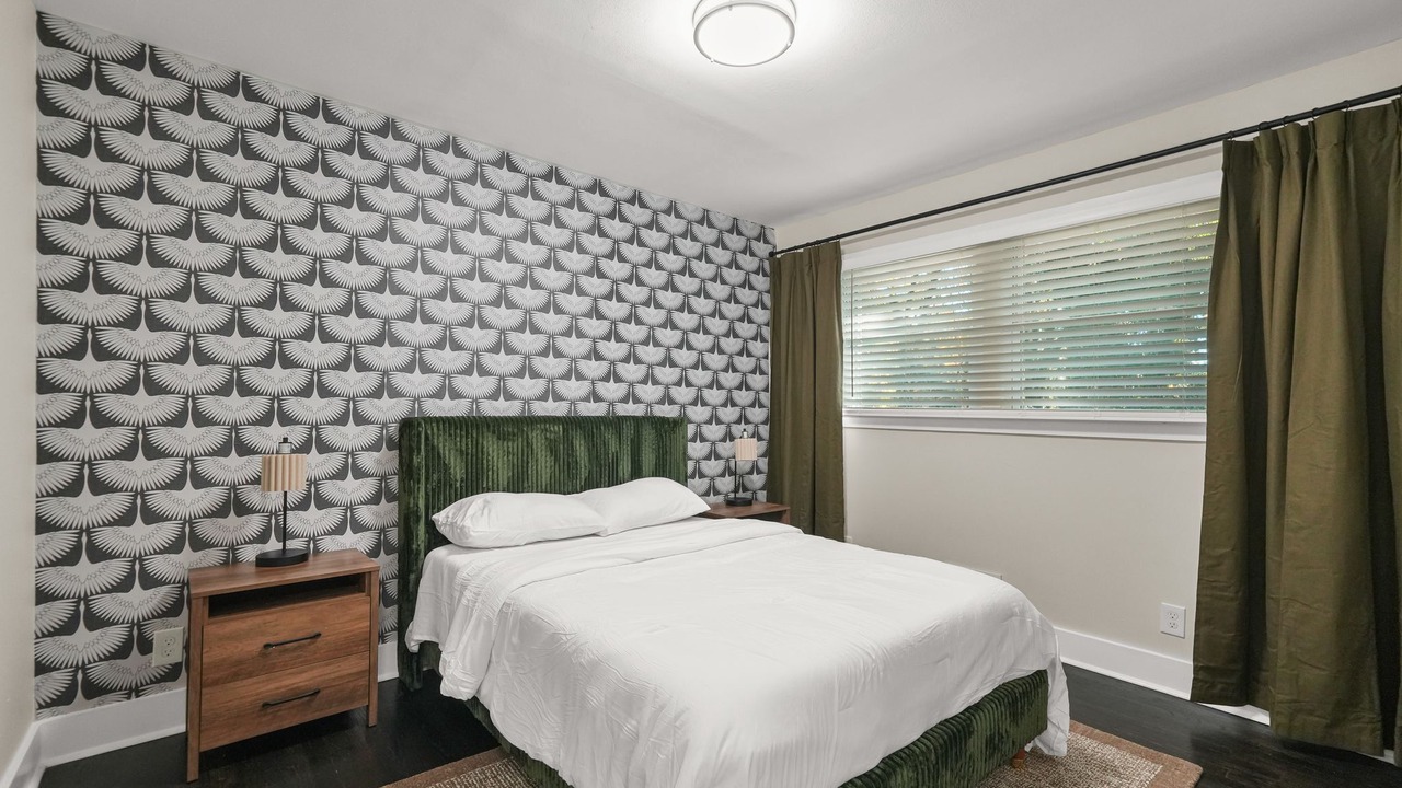 Photo of Bedroom in Candler-McAfee