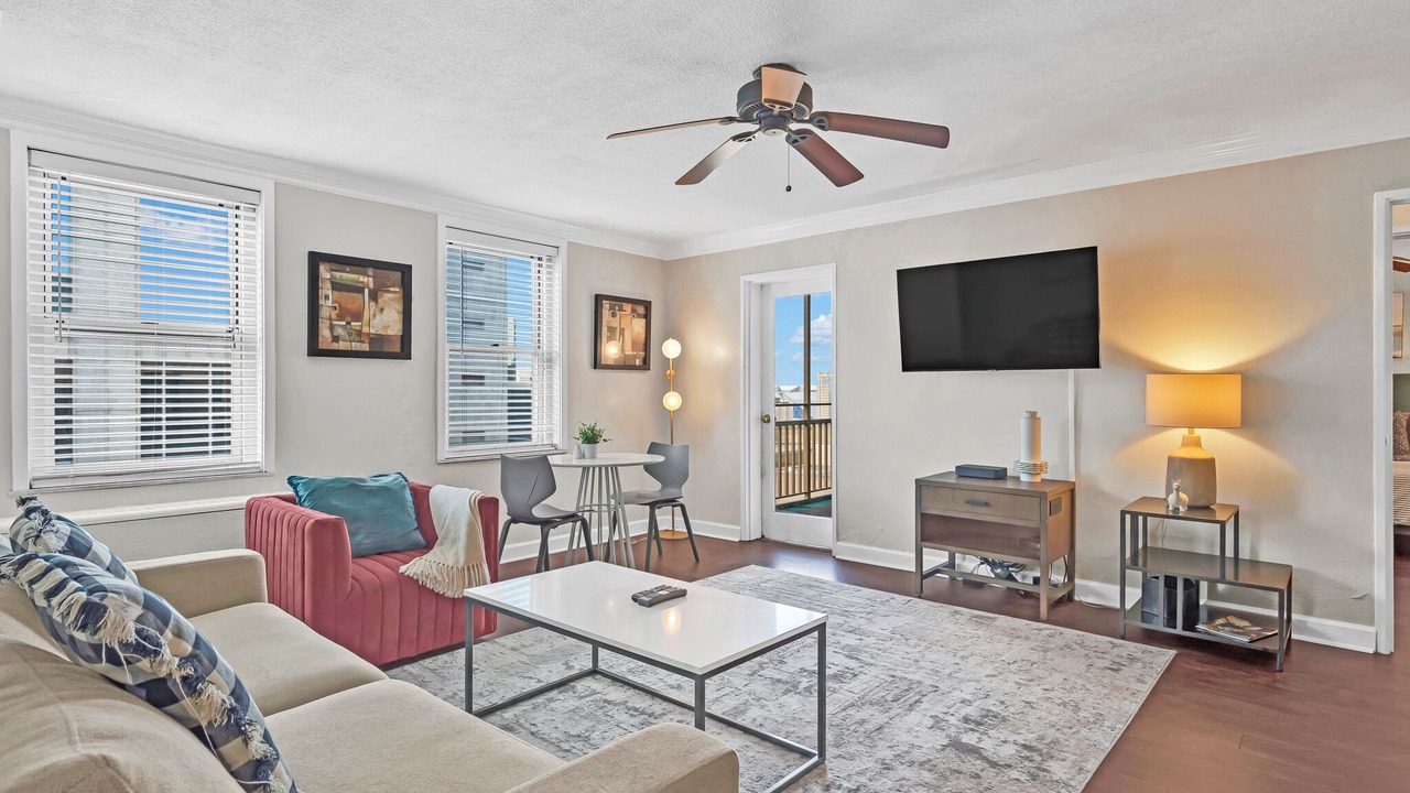 Photo of Livingroom in Downtown Atlanta