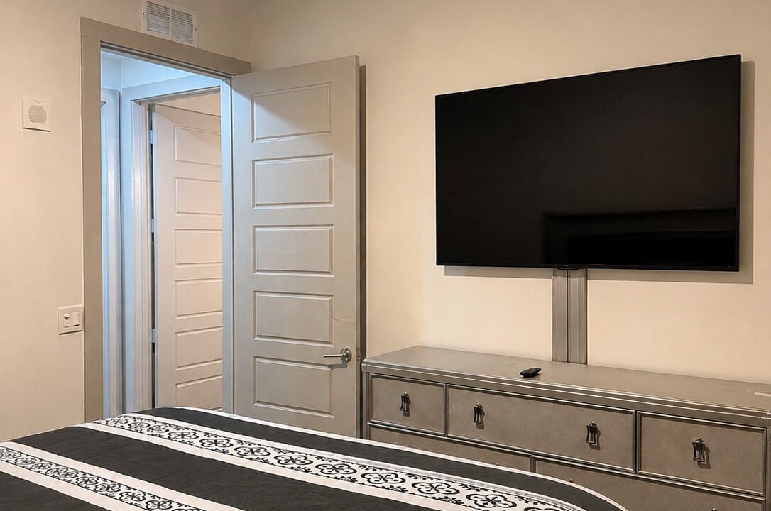 Photo of Bedroom in Peachtree Center